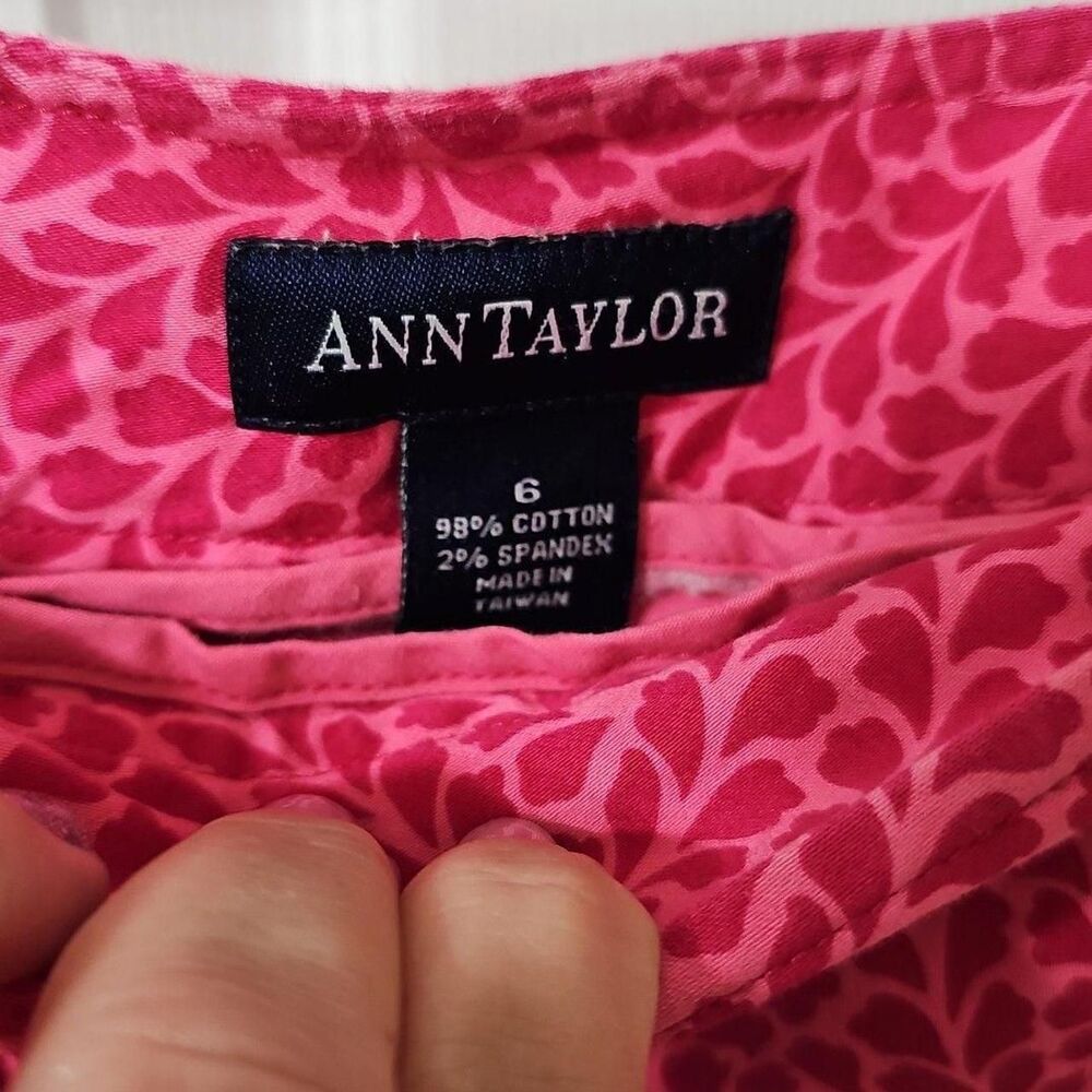 Ann Taylor Pink Geometric Heart Print Skort Size 6 - Picture 6 of 7
